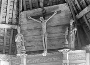 Croix (crucifix), statues (2), (d'applique, petite nature), chapelle Notre-Dame de Loctavy (Priziac)