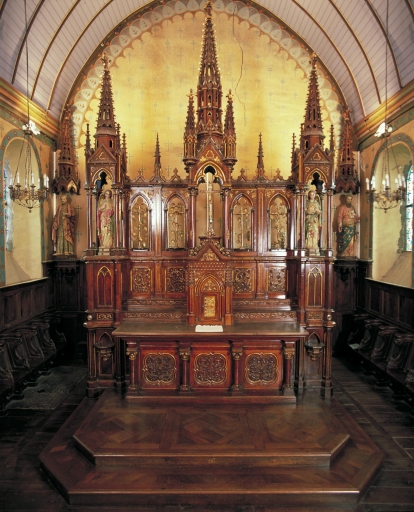 Ensemble du maître-autel : autel, tabernacle, retable, exposition, 2 gradins d'autel, 2 degrés d'autel