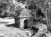 Fontaine de dévotion Saint-Roux (Caden)