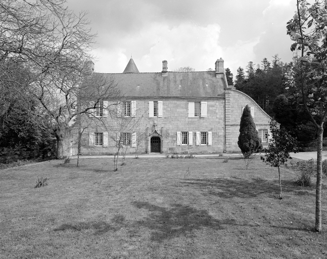 Manoir, Bonnescat (Plogonnec)