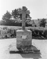 Croix de chemin, avenue de Kerlun, rue de Len Vihan, Len Vihan (Arzon)