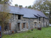 Alignement de logis, Bosné (Saint-Just)