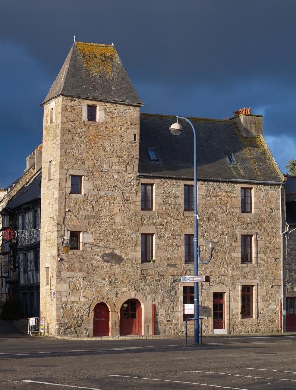 Maison d'armateur ou de négociant, 8 rue du Port (Tréguier)