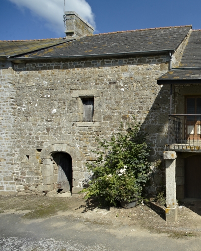 Maison, la Haute Rivière (Saint-Ouen-des-Alleux)
