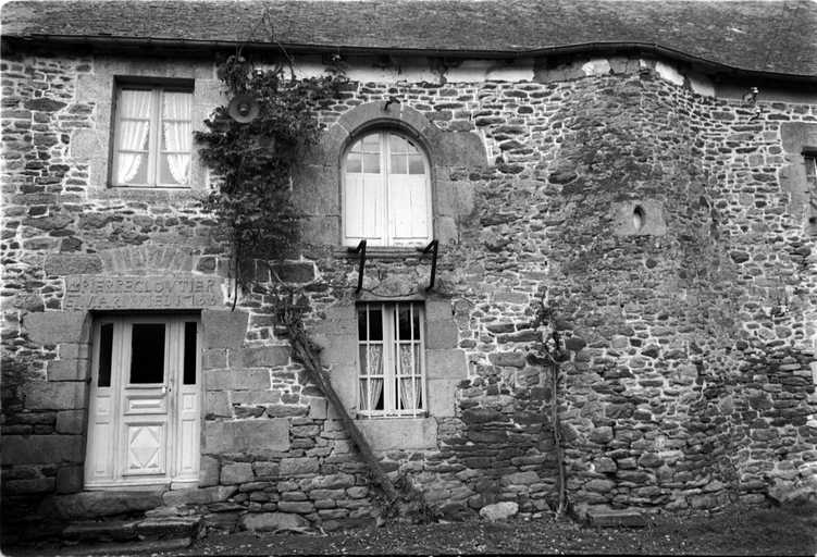 Les maisons et fermes sur la commune de Plumaudan