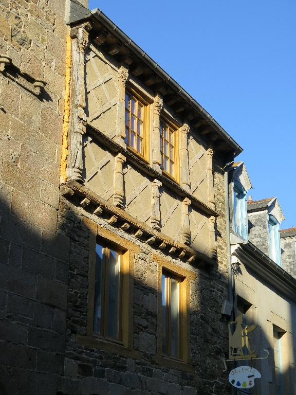 Maison à pan de bois, 20 rue Colvestre (Tréguier)