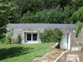 Abri pour un groupe de type Vf 2a (Repeint), dans le jardin de la Maison Blanche, Keravel-Brouennou (Landéda)