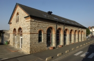 Halle, actuellement bibliothèque (Saint-Aubin-d'Aubigné)