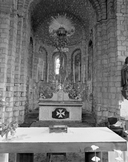 Autel, tabernacle, exposition (maître-autel, autel tombeau), prieuré Saint-Martin, église paroissiale de bénédictins (Tremblay fusionnée en Val-Couesnon en 2019)