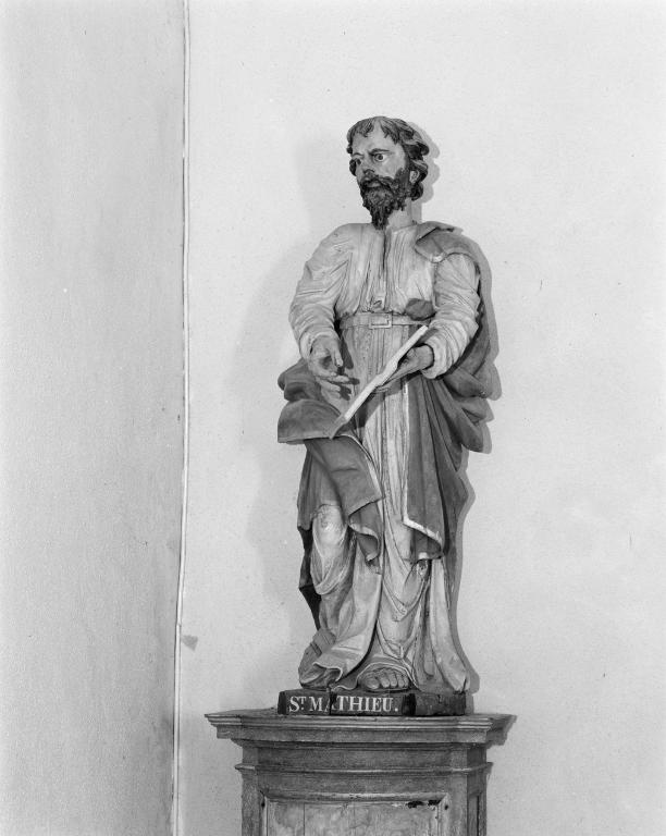 Statue (petite nature, d'applique) : saint Matthieu, chapelle Saint-Laurent (Séné)