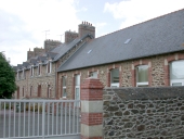 Groupe scolaire communal, rue des Ecoles (Saint-Quay-Portrieux)