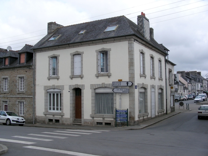 Les maisons du bourg de Huelgoat