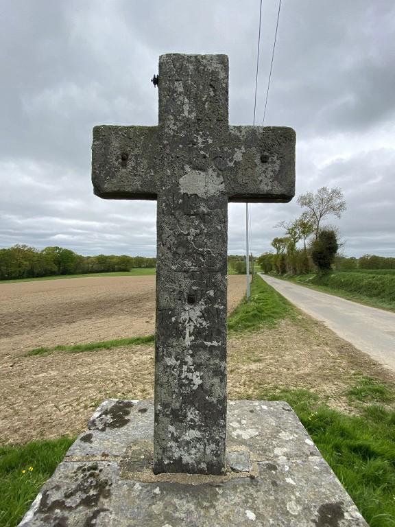 Croix de chemin, le Bot (Saint-Nicolas-du-Tertre)