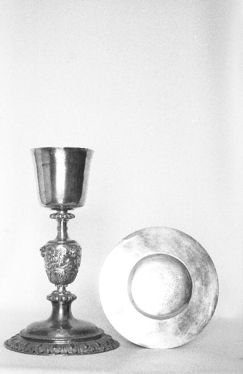 Calice, patène (1), église paroissiale Saint-Juvat (Saint-Juvat)