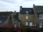 Maison, 10 Grande Rue de la Poste (Saint-Coulomb)