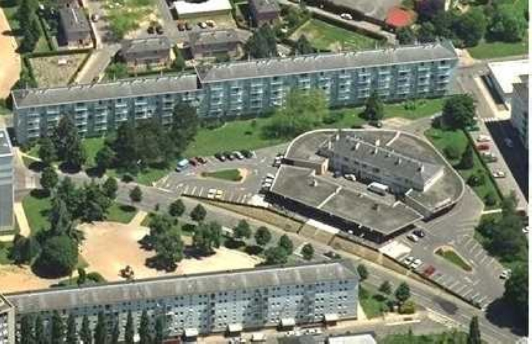 Centre commercial, rue de Trégain (Rennes)