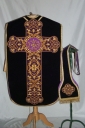 Ornement violet 5 : chasuble, étole