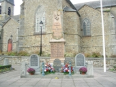Monument aux morts, place de l'Eglise (Miniac-Morvan)