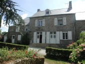 Manoir, puis ferme, actuellement maisons, la Fichepalais (Romazy)