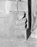 Haut-relief : ange orant, église paroissiale Saint-Clet (Cléden-Cap-Sizun)