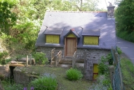 Moulin à farine dit moulin Marec, actuellement maison, proche de la D54 (Lanloup)