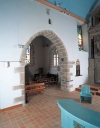 Décor de chapelle : baie, lavabo, niche, arcade, 4 blochets