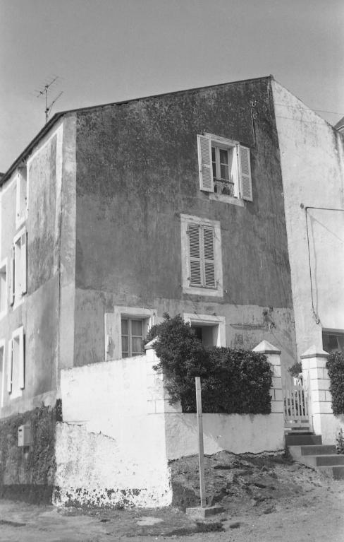 Les maisons et les fermes de la commune de Sauzon