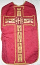 Ornement rouge 2 : chasuble, voile de calice, étole et bourse de corporal
