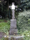 Croix de chemin, les Champs (Montreuil-le-Gast)