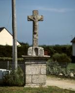 Croix de chemin dite croix du Croisio, route du Croisio, Kerpont (Saint-Gildas-de-Rhuys)