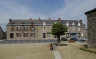 Alignement de maisons, 8-12 place de l'Eglise (Nouvoitou)