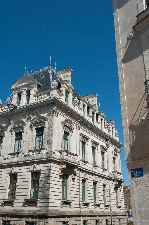 Hôtel de ville, place Maurice Marchais (Vannes)