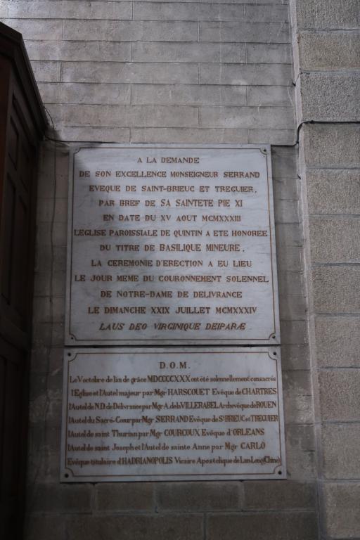 Ensemble commémoratif, basilique Notre-Dame-de-Délivrance (Quintin)