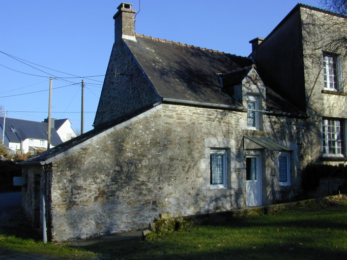 Maison, Saint-Thomas (Pluméliau fusionnée en Pluméliau-Bieuzy en 2019)