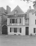 Maison, 30 place de la Mairie (Pont-Scorff)