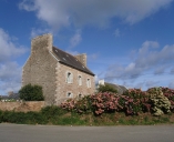 Maison, rue du Général de Gaulle (Penvénan)