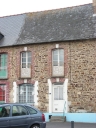 Maison, 33 place de l'Eglise (Saint-Erblon)