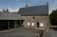 Manoir, 6 rue des Clouyères (Sens-de-Bretagne)
