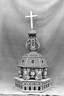 Elément de retable (?), presbytère (Carnoët)