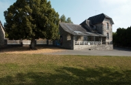 Ecole des filles, actuellement bibliothèque municipale, 4 rue des Lilas (Montreuil-le-Gast)