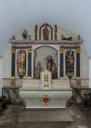 Ensemble du maître-autel : autel ; retable ; tabernacle ; gradins d'autel (2)