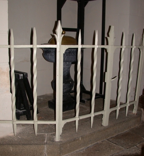 Clôture des fonts baptismaux (Tressé fusionnée en Mesnil-Roc'h en 2019)