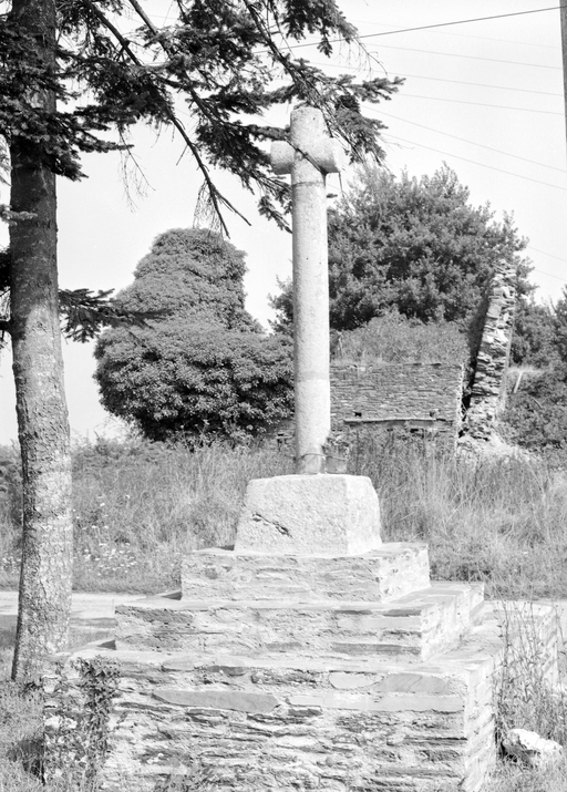Les croix monumentales sur la commune de Ploërmel