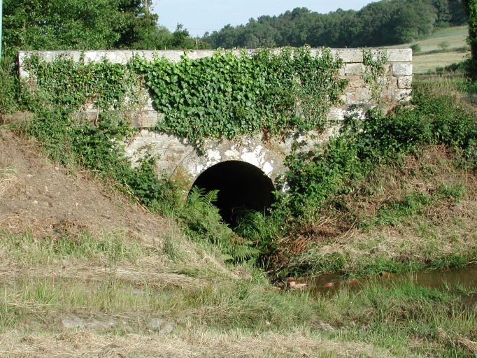 Pont, près de Binon (Bains-sur-Oust)