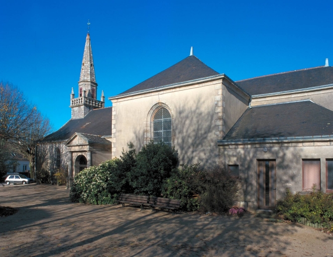 Église paroissiale Notre-Dame, place du Général de Gaulle (Clohars-Carnoët)