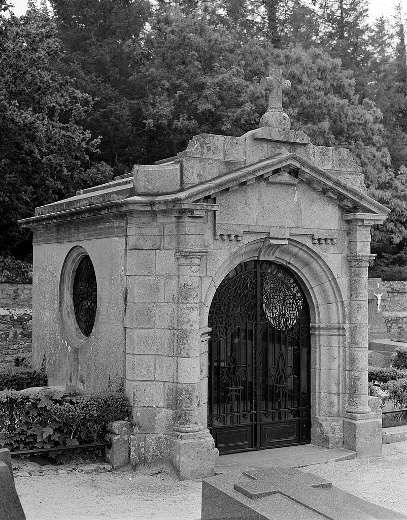 Chapelle funéraire de la famille Budes de Guébriant, rue du Port (Saint-Pol-de-Léon)