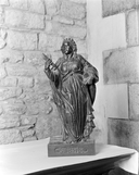 Statue (statuette) : sainte Barbe, église paroissiale Saint-Annouarn (Peumérit)