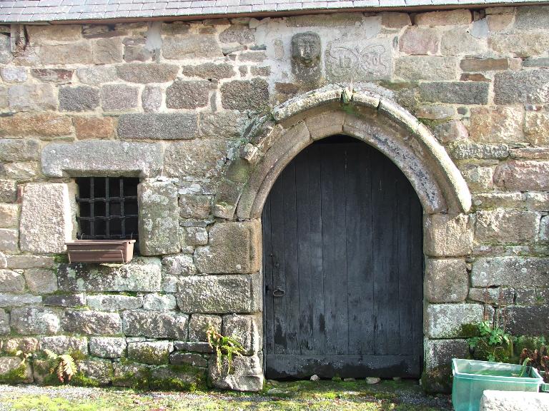 Les maisons, logis, fermes et dépendances sur la commune de Ploubezre