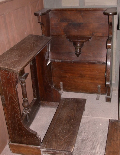 Paire de stalles de célébrant