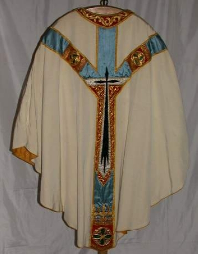 Ornement blanc 1 : chasuble